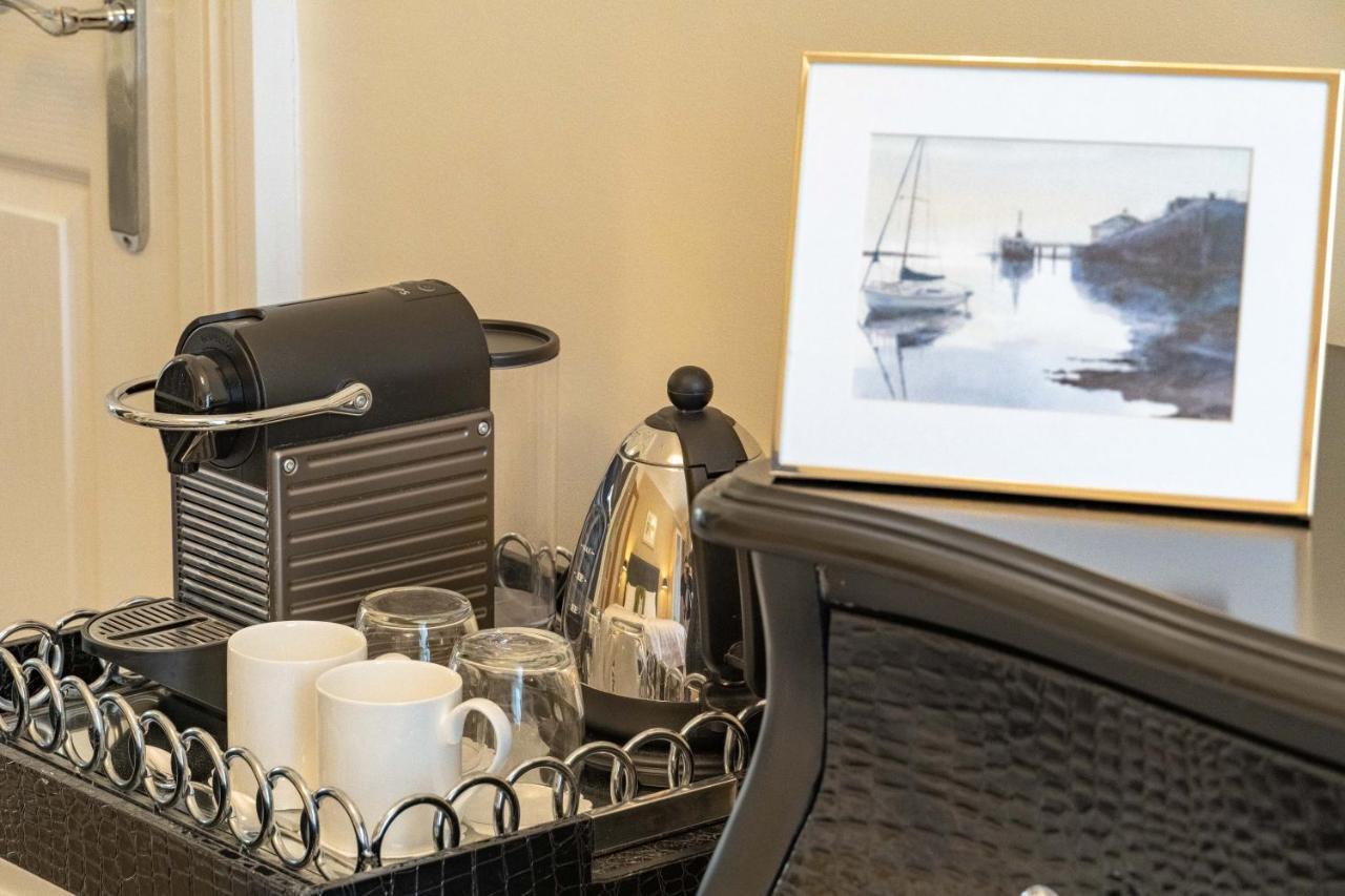 Awel Y Mor Bed & Breakfast Aberdyfi Exterior photo